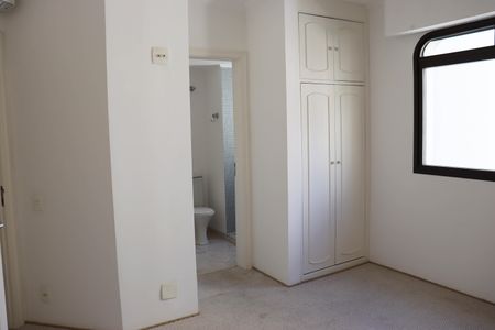 Apartamento à venda com 200m², 3 quartos e 3 vagasSuíte 1