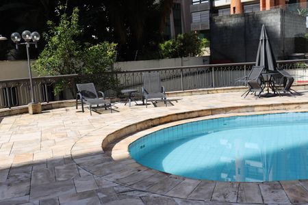 Apartamento à venda com 200m², 3 quartos e 3 vagasÁrea comum - Piscina