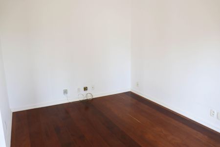 Apartamento à venda com 200m², 3 quartos e 3 vagasSala