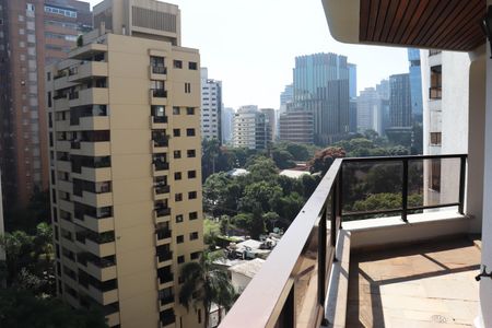 Apartamento à venda com 200m², 3 quartos e 3 vagasVaranda