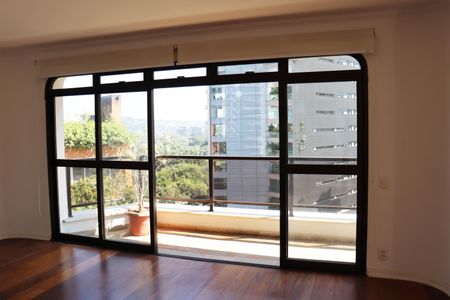 Apartamento à venda com 200m², 3 quartos e 3 vagasSala