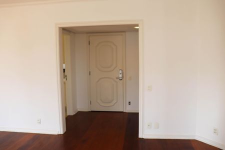 Apartamento à venda com 200m², 3 quartos e 3 vagasSala