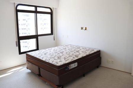 Apartamento à venda com 200m², 3 quartos e 3 vagasSuíte 3