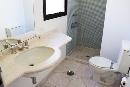 Apartamento à venda com 200m², 3 quartos e 3 vagasBanheiro da Suíte 2