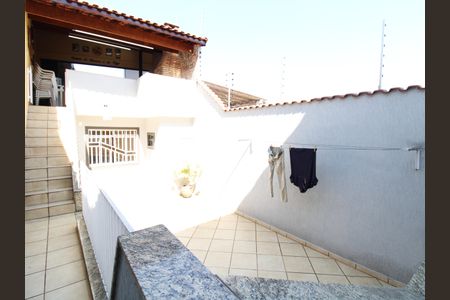 Casa à venda com 160m², 3 quartos e 2 vagasQuintal