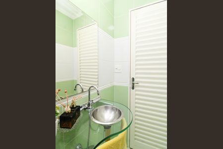 Casa à venda com 160m², 3 quartos e 2 vagasLavabo