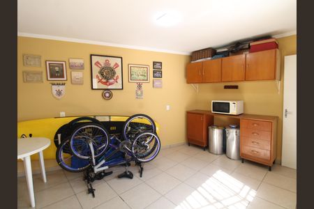 Casa à venda com 160m², 3 quartos e 2 vagasQuarto de Serviço