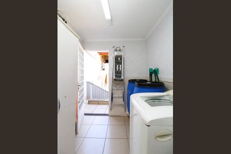 Casa à venda com 160m², 3 quartos e 2 vagasÁrea de Serviço