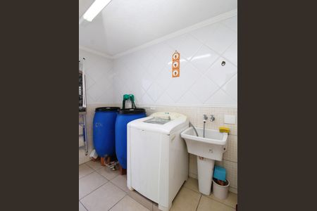 Casa à venda com 160m², 3 quartos e 2 vagasÁrea de Serviço