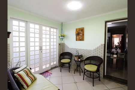 Casa à venda com 160m², 3 quartos e 2 vagasHall