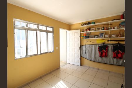 Casa à venda com 160m², 3 quartos e 2 vagasQuarto de Serviço