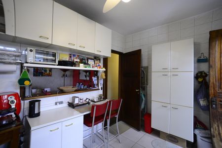 Casa à venda com 250m², 3 quartos e 2 vagasCozinha