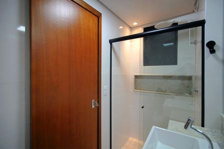 Apartamento à venda com 55m², 2 quartos e sem vagaBanheiro da Suíte