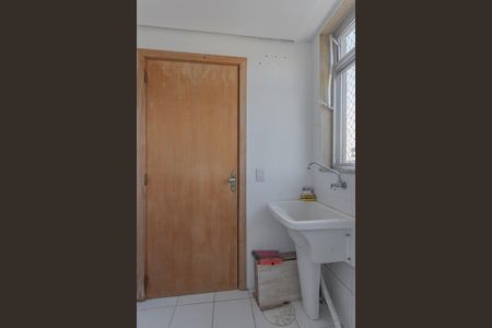 Apartamento à venda com 74m², 2 quartos e 2 vagas Apartamento à venda com 74m², 2 quartos e 2 vagasÁrea de Serviço