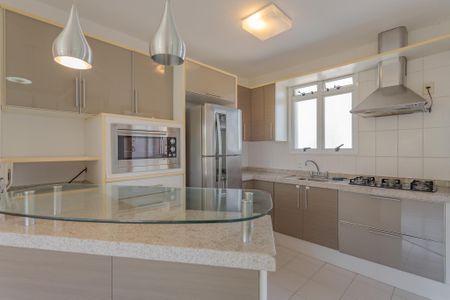 Apartamento à venda com 74m², 2 quartos e 2 vagas Apartamento à venda com 74m², 2 quartos e 2 vagasCozinha