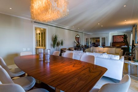 Apartamento à venda com 289m², 4 quartos e 4 vagas Apartamento à venda com 289m², 4 quartos e 4 vagasSala