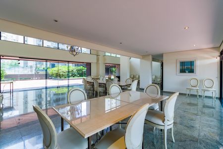 Apartamento à venda com 289m², 4 quartos e 4 vagas Apartamento à venda com 289m², 4 quartos e 4 vagasÁrea comum