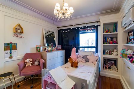 Apartamento à venda com 289m², 4 quartos e 4 vagas Apartamento à venda com 289m², 4 quartos e 4 vagasSuíte 2