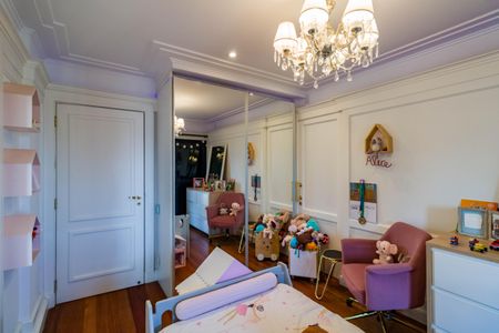 Apartamento à venda com 289m², 4 quartos e 4 vagas Apartamento à venda com 289m², 4 quartos e 4 vagasSuíte 2