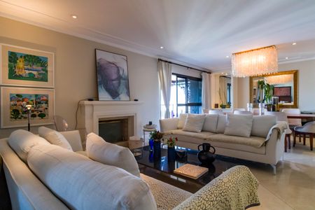 Apartamento à venda com 289m², 4 quartos e 4 vagas Apartamento à venda com 289m², 4 quartos e 4 vagasSala