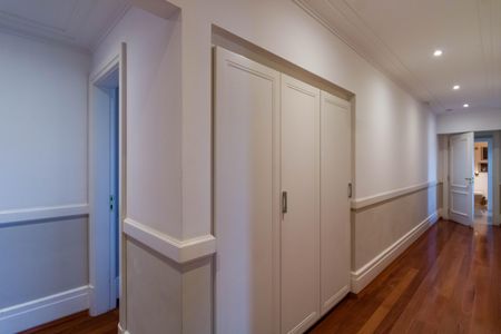 Apartamento à venda com 289m², 4 quartos e 4 vagas Apartamento à venda com 289m², 4 quartos e 4 vagasSuíte 4