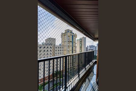 Apartamento à venda com 289m², 4 quartos e 4 vagas Apartamento à venda com 289m², 4 quartos e 4 vagasVaranda da Suíte 2