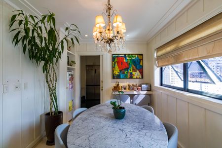 Apartamento à venda com 289m², 4 quartos e 4 vagas Apartamento à venda com 289m², 4 quartos e 4 vagasSala 2