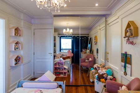 Apartamento à venda com 289m², 4 quartos e 4 vagas Apartamento à venda com 289m², 4 quartos e 4 vagasSuíte 2