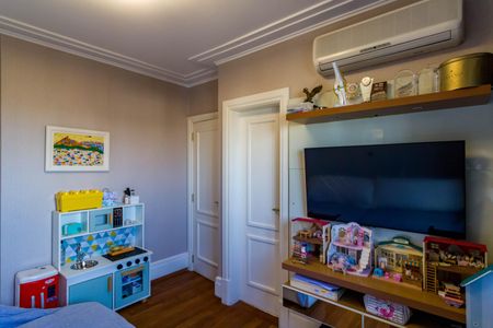 Apartamento à venda com 289m², 4 quartos e 4 vagas Apartamento à venda com 289m², 4 quartos e 4 vagasSuíte 3