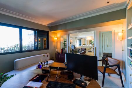 Apartamento à venda com 289m², 4 quartos e 4 vagas Apartamento à venda com 289m², 4 quartos e 4 vagasSala 2