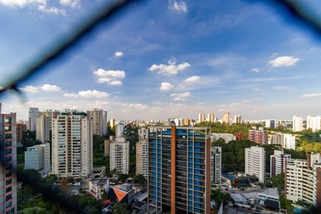 Apartamento à venda com 289m², 4 quartos e 4 vagas Apartamento à venda com 289m², 4 quartos e 4 vagasVista da Suíte 3