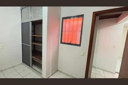 Casa à venda com 177m², 4 quartos e 2 vagas Casa à venda com 177m², 4 quartos e 2 vagasDespensa
