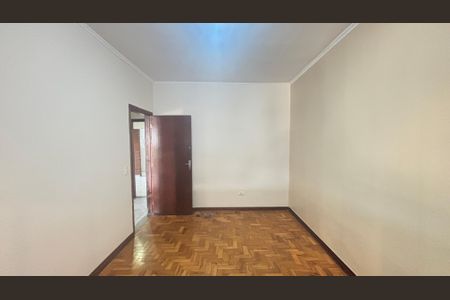Casa à venda com 177m², 4 quartos e 2 vagas Casa à venda com 177m², 4 quartos e 2 vagasQuarto 1