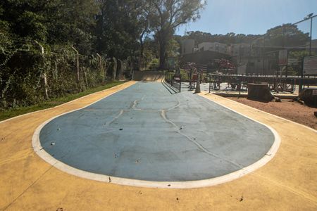 Apartamento para alugar com 32m², 1 quarto e 1 vaga Apartamento para alugar com 32m², 1 quarto e 1 vagaÁrea comum - Pista de Skate