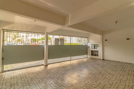 Casa à venda com 222m², 3 quartos e 3 vagasFachada