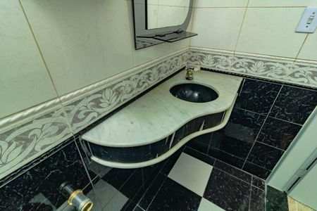 Casa à venda com 222m², 3 quartos e 3 vagasLavabo