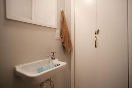 Casa à venda com 93m², 2 quartos e 1 vagaLavabo