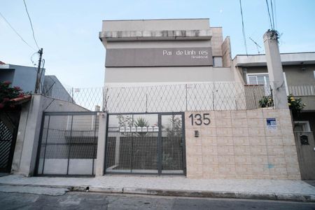 Casa à venda com 93m², 2 quartos e 1 vagaFachada