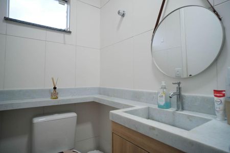 Casa à venda com 93m², 2 quartos e 1 vagaBanheiro