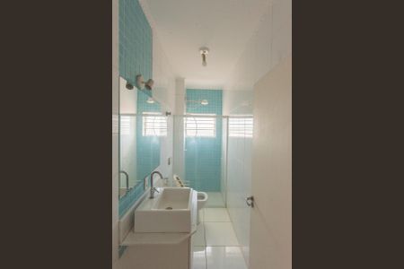 Apartamento à venda com 70m², 2 quartos e 1 vaga Apartamento à venda com 70m², 2 quartos e 1 vagaBanheiro