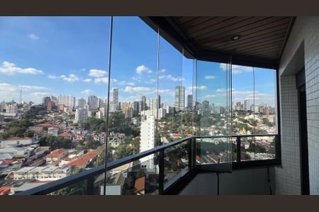 Apartamento à venda com 280m², 4 quartos e 4 vagas Apartamento à venda com 280m², 4 quartos e 4 vagasVaranda do quarto