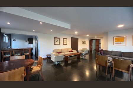 Apartamento à venda com 280m², 4 quartos e 4 vagas Apartamento à venda com 280m², 4 quartos e 4 vagasÁrea comum - Salão de Festas