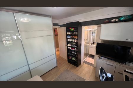 Apartamento à venda com 280m², 4 quartos e 4 vagas Apartamento à venda com 280m², 4 quartos e 4 vagasSuite 2
