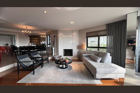 Apartamento à venda com 280m², 4 quartos e 4 vagas Apartamento à venda com 280m², 4 quartos e 4 vagasSala