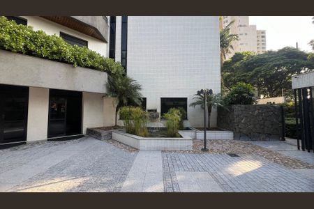 Apartamento à venda com 280m², 4 quartos e 4 vagas Apartamento à venda com 280m², 4 quartos e 4 vagasÁrea comum
