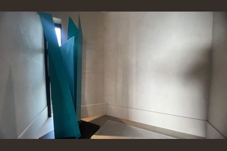 Apartamento à venda com 280m², 4 quartos e 4 vagas Apartamento à venda com 280m², 4 quartos e 4 vagasEntrada