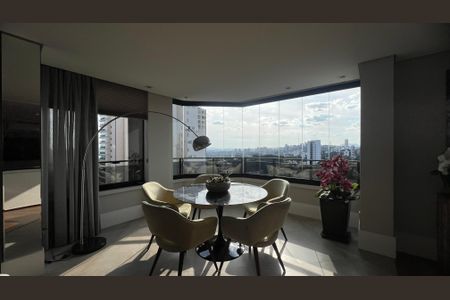 Apartamento à venda com 280m², 4 quartos e 4 vagas Apartamento à venda com 280m², 4 quartos e 4 vagasSala