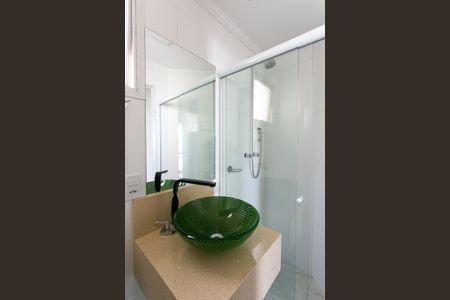 Apartamento à venda com 75m², 3 quartos e 1 vaga Apartamento à venda com 75m², 3 quartos e 1 vagaBanheiro da Suíte