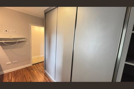 Apartamento à venda com 120m², 2 quartos e 2 vagas Apartamento à venda com 120m², 2 quartos e 2 vagasQuarto