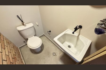 Apartamento à venda com 120m², 2 quartos e 2 vagas Apartamento à venda com 120m², 2 quartos e 2 vagasCobertura Banheiro